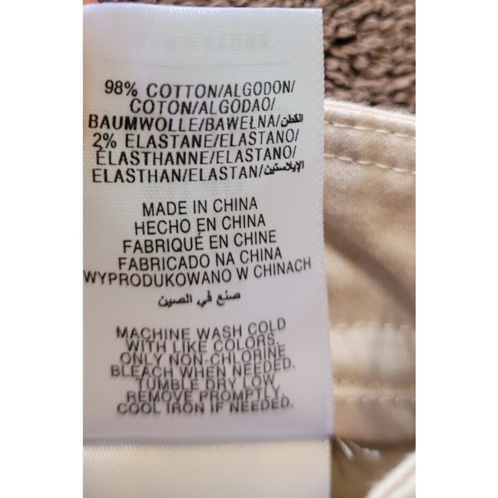 Jones New York Khaki Chino Shorts Sz 10 - Picture 2 of 4